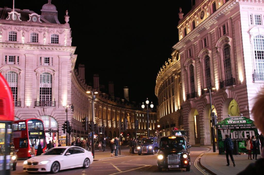 Piccadilly circus